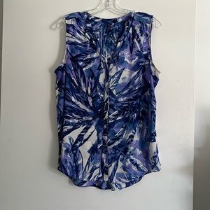 NYDJ sleeveless, button down blouse in size petite large.